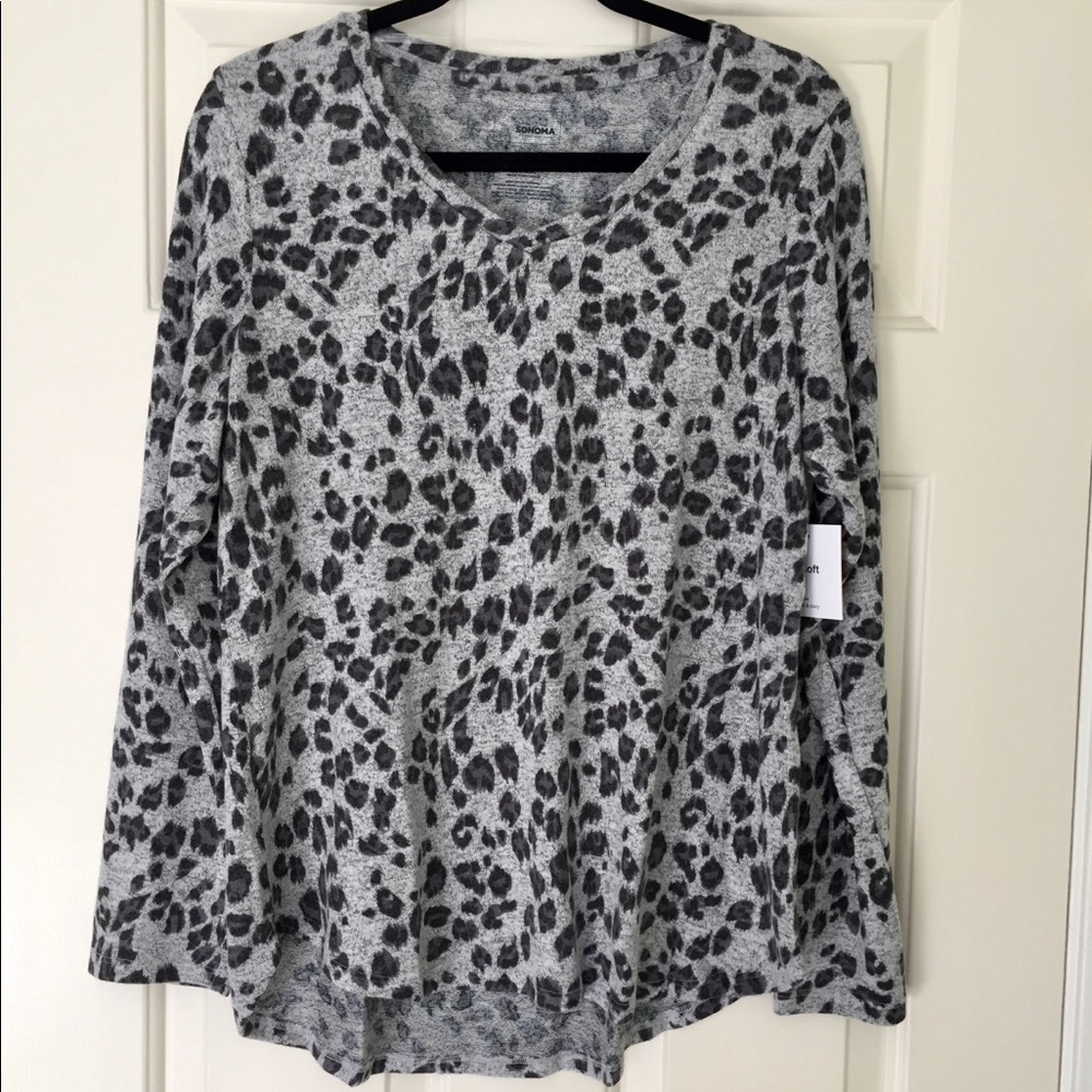 NEW Sonoma Gray Animal Print Supersoft Top